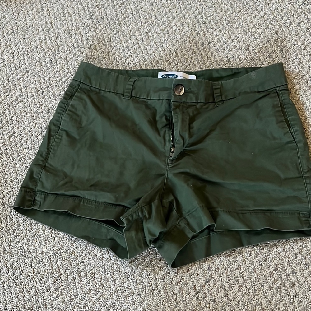 Green everyday shorts